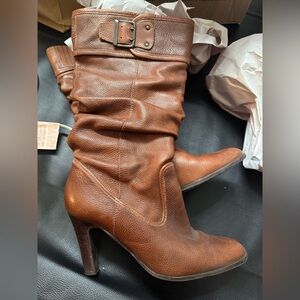 Ladies Soft Brown Boots 9 w 3 1/2 in heel